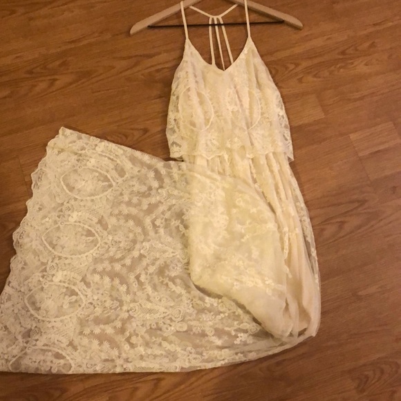 Lace maxi dress - Picture 1 of 3